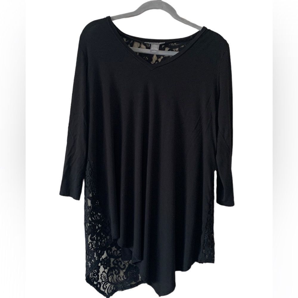 Kate & Mallory Large Size Black Long Sleeve Ruffle And Lace V-Neck Top/Tunic